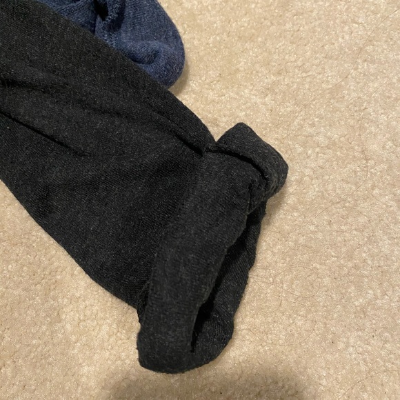 4 TNA crewnecks - Picture 3 of 4